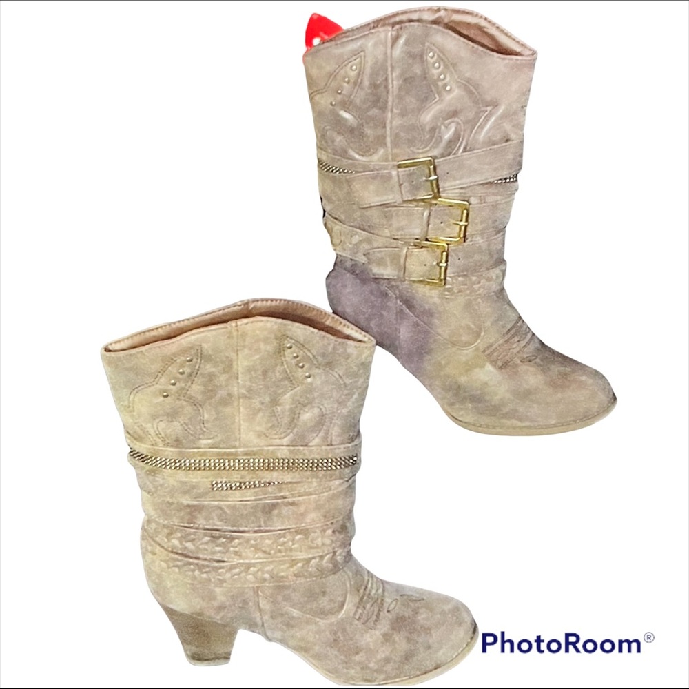 Sheryl Taupe boots by Leila Stone size 7 1/2 Med